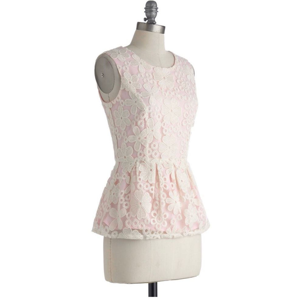ModCloth Peplum Top - Picture 2 of 8